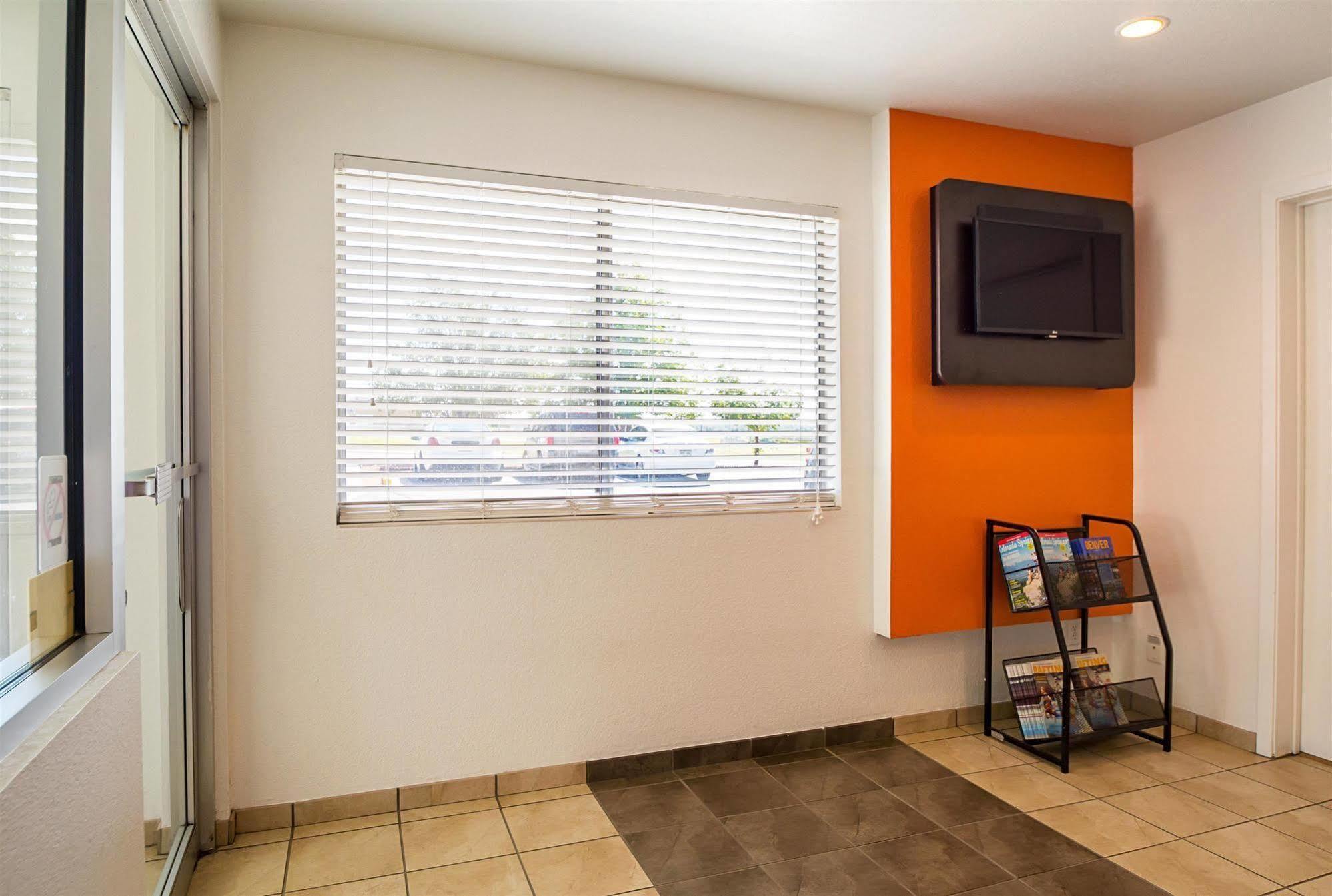 Motel 6-Pueblo, Co - I-25 Ngoại thất bức ảnh