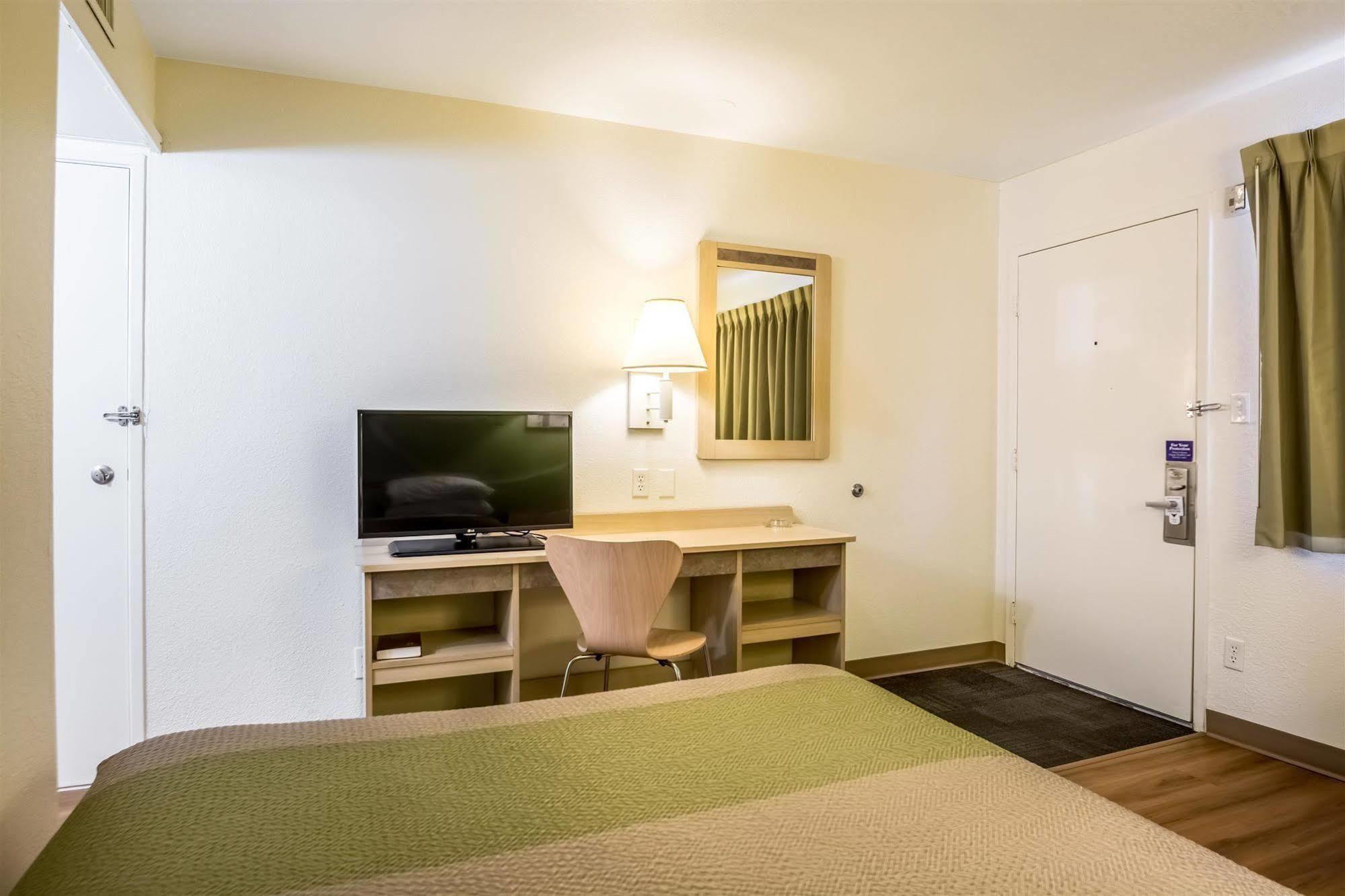 Motel 6-Pueblo, Co - I-25 Ngoại thất bức ảnh