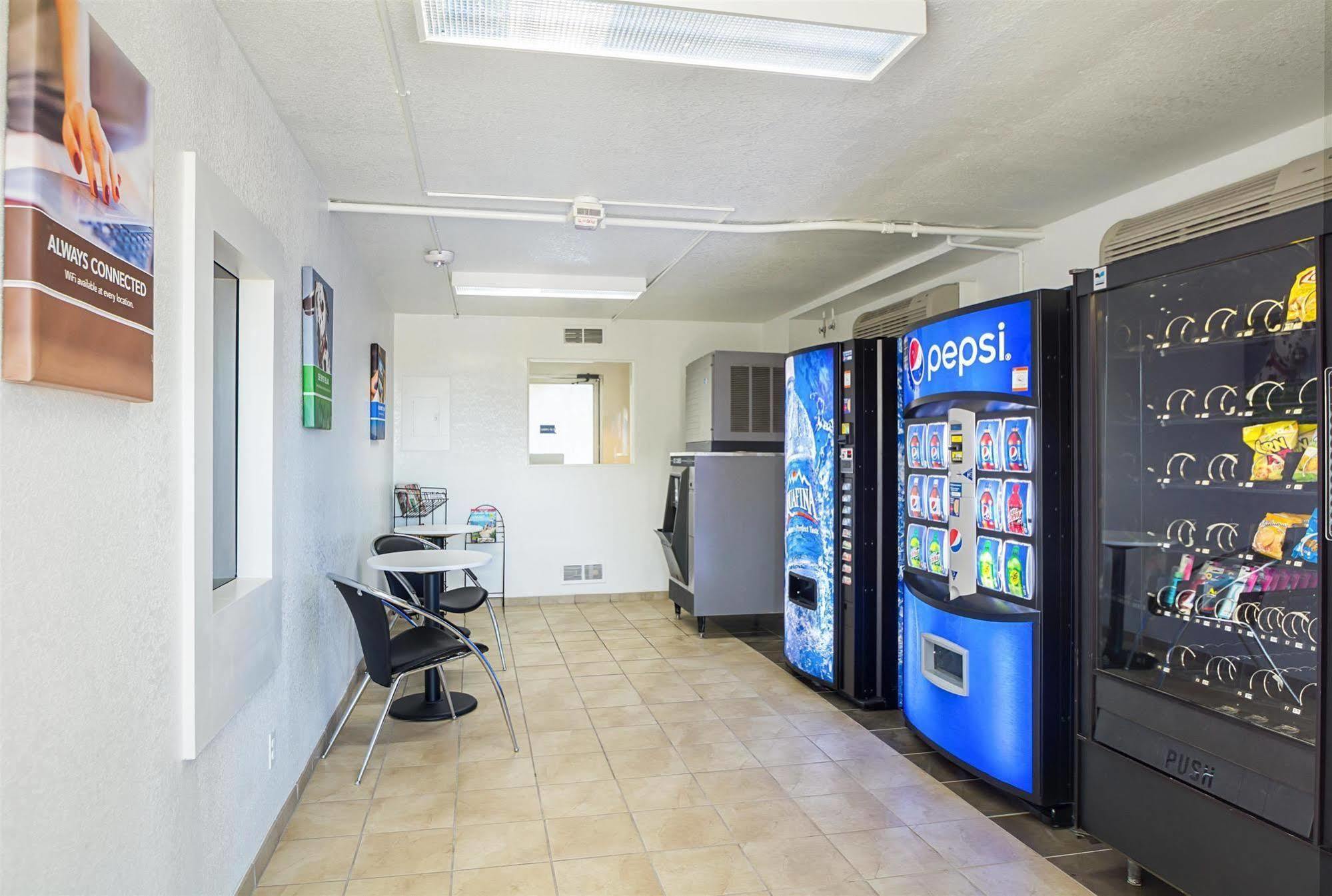 Motel 6-Pueblo, Co - I-25 Ngoại thất bức ảnh