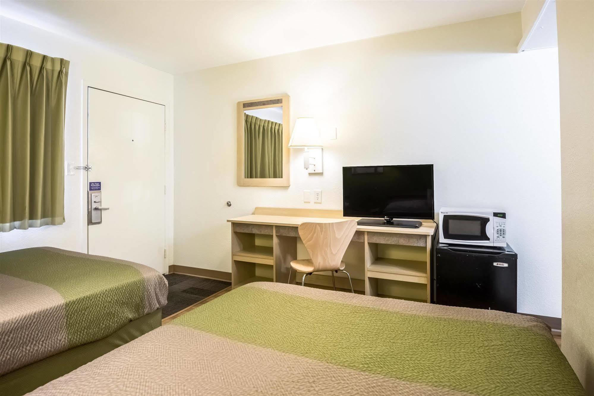 Motel 6-Pueblo, Co - I-25 Ngoại thất bức ảnh