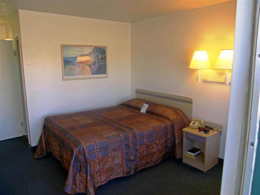 Motel 6-Pueblo, Co - I-25 Phòng bức ảnh